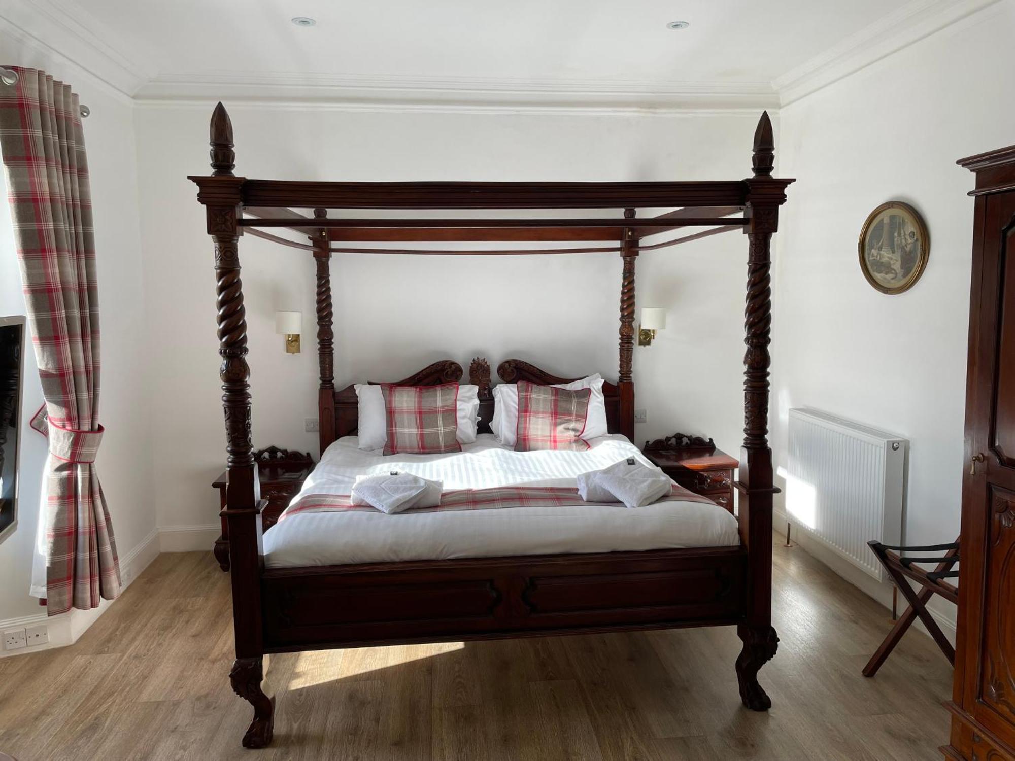 The Claymore Guest House Питлохри Экстерьер фото