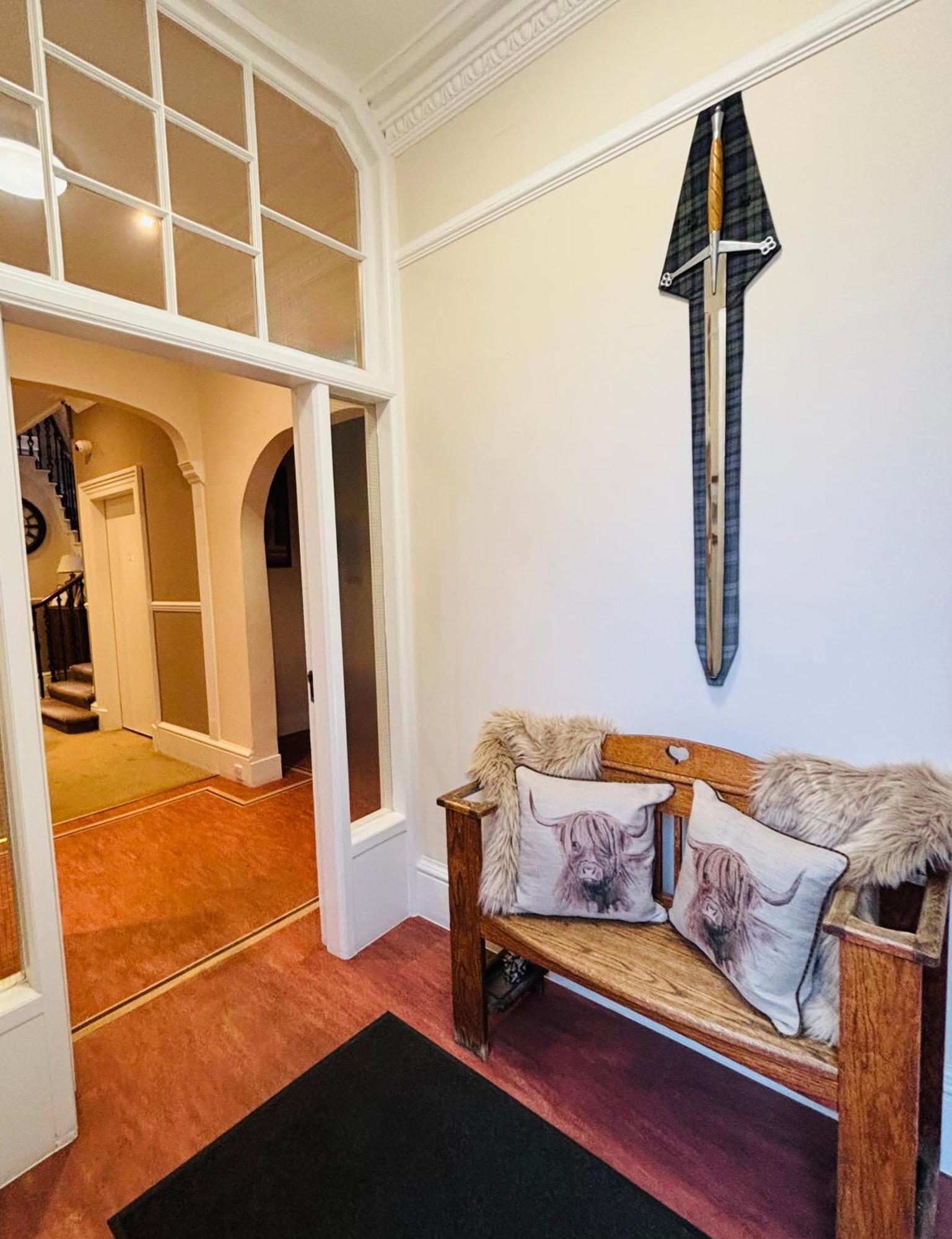 The Claymore Guest House Питлохри Экстерьер фото
