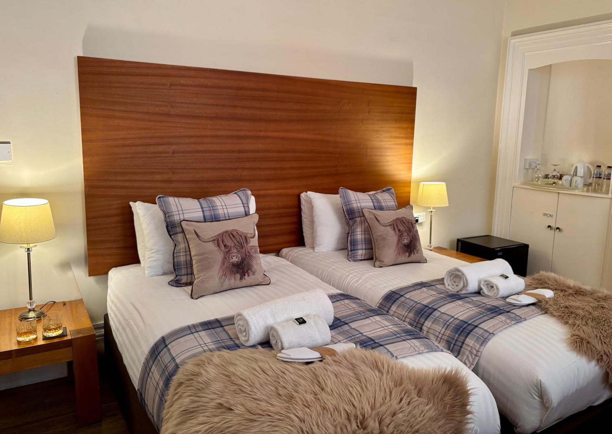 The Claymore Guest House Питлохри Экстерьер фото